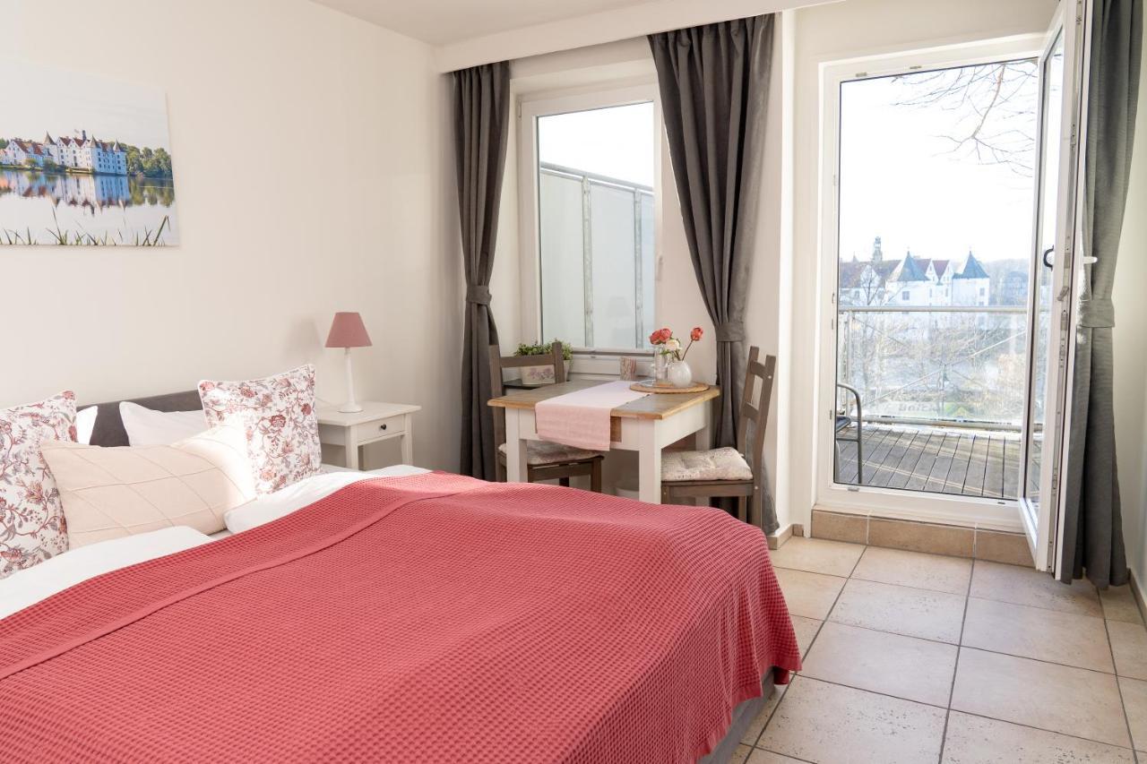 Hotel Am Wasserschloss Glücksburg Екстериор снимка