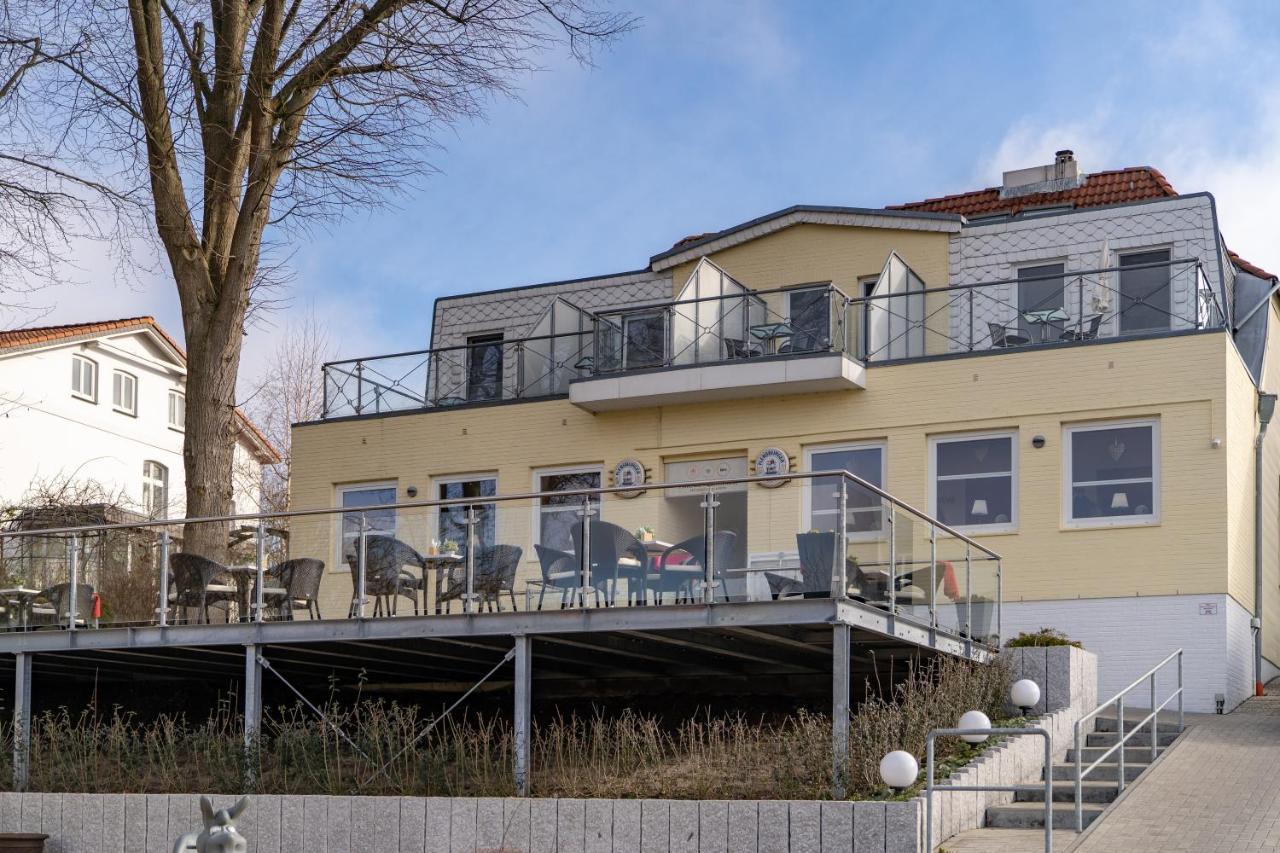 Hotel Am Wasserschloss Glücksburg Екстериор снимка